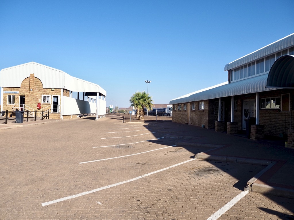 SA to Namibia border post