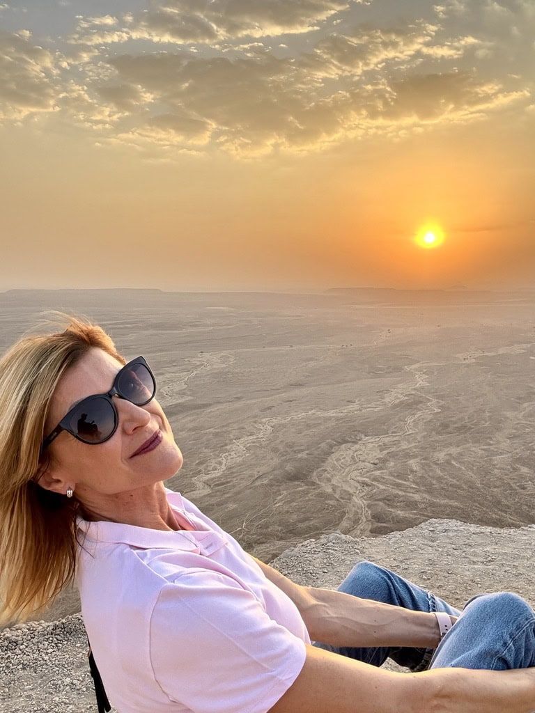 Ivča watching sunset on The Edge of the World, Saudi Arabia