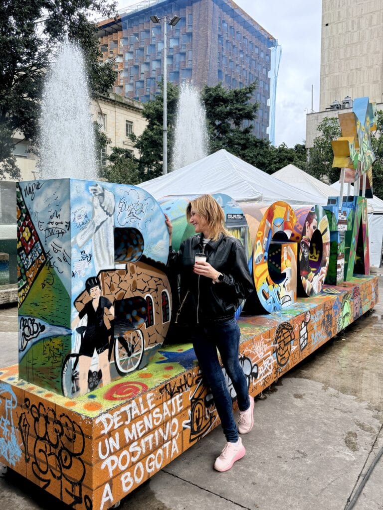 Bogotá sign in front of Museo del Oro